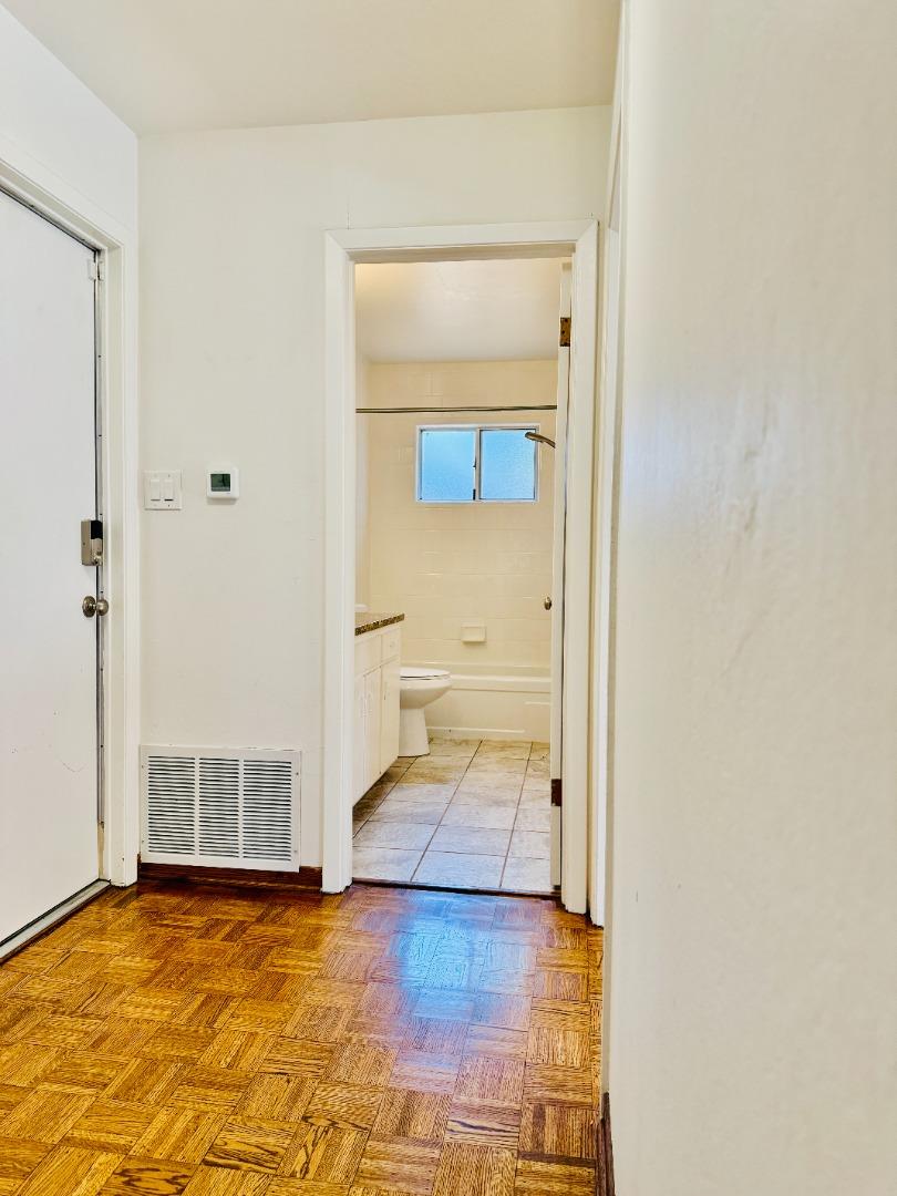Detail Gallery Image 27 of 39 For 1506-1508 Kentfield Ave, Redwood City,  CA 94061 - 4 Beds | 3 Baths