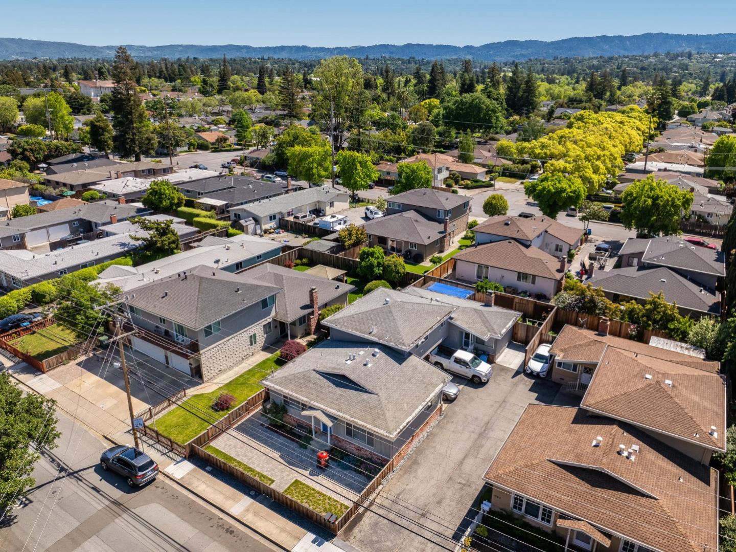 Detail Gallery Image 38 of 39 For 1506-1508 Kentfield Ave, Redwood City,  CA 94061 - 4 Beds | 3 Baths