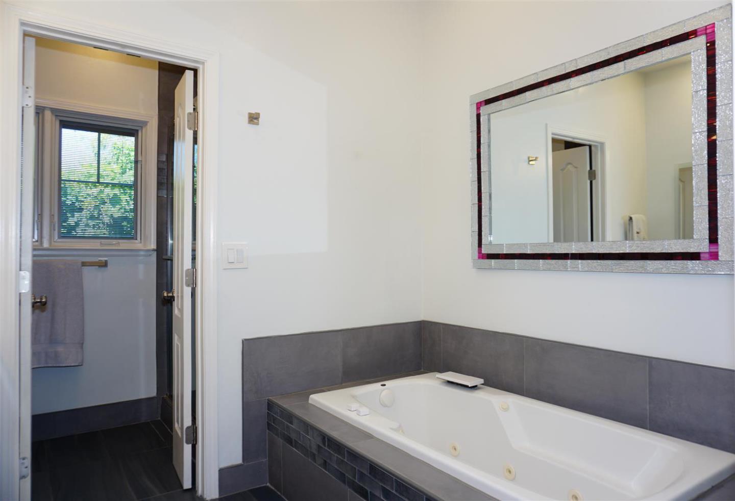 Detail Gallery Image 11 of 19 For 20385 Silverado Ave, Cupertino,  CA 95014 - 4 Beds | 2/1 Baths