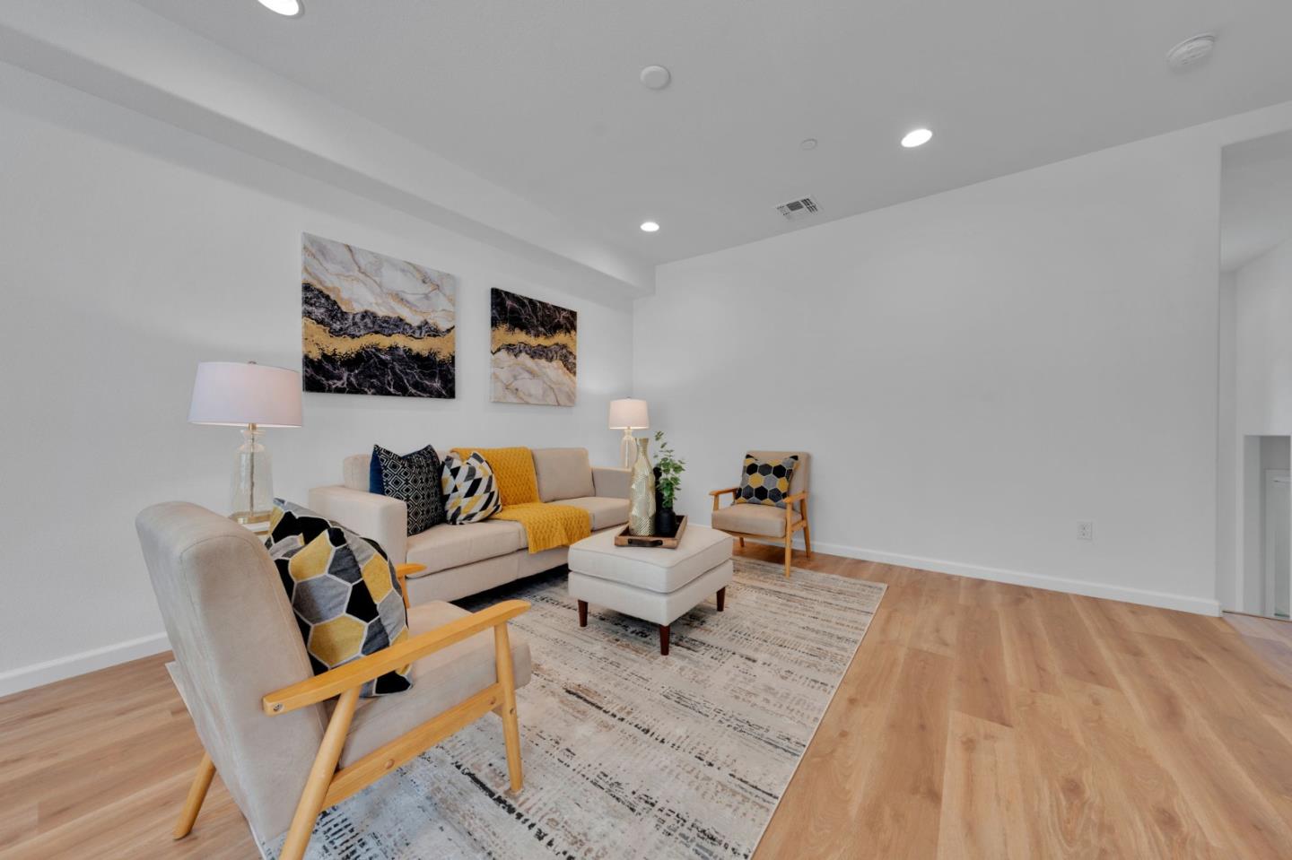 Detail Gallery Image 15 of 64 For 159 Sapphire Ln, Morgan Hill,  CA 95037 - 4 Beds | 3 Baths