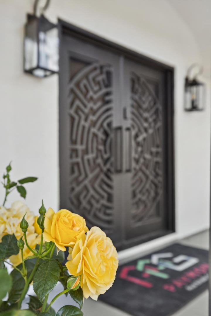 Detail Gallery Image 5 of 70 For 188 S Bernardo Ave, Sunnyvale,  CA 94086 - 3 Beds | 3 Baths