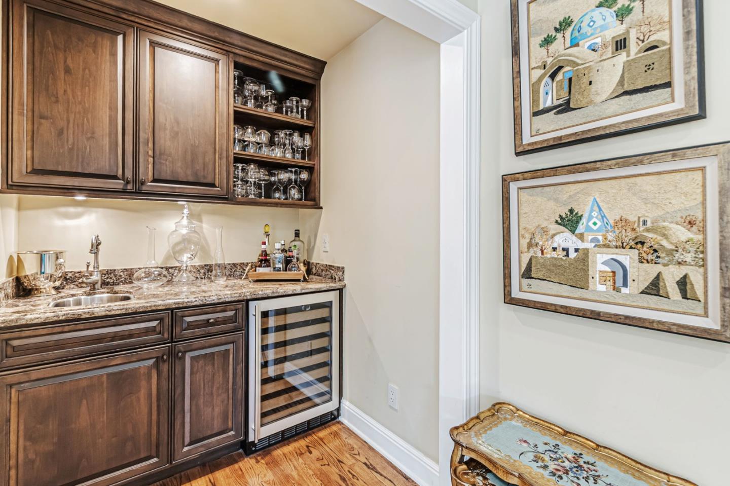 Detail Gallery Image 17 of 69 For 12308 Crayside Ln, Saratoga,  CA 95070 - 5 Beds | 4/2 Baths