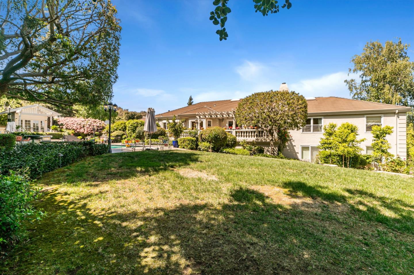 Detail Gallery Image 62 of 69 For 12308 Crayside Ln, Saratoga,  CA 95070 - 5 Beds | 4/2 Baths