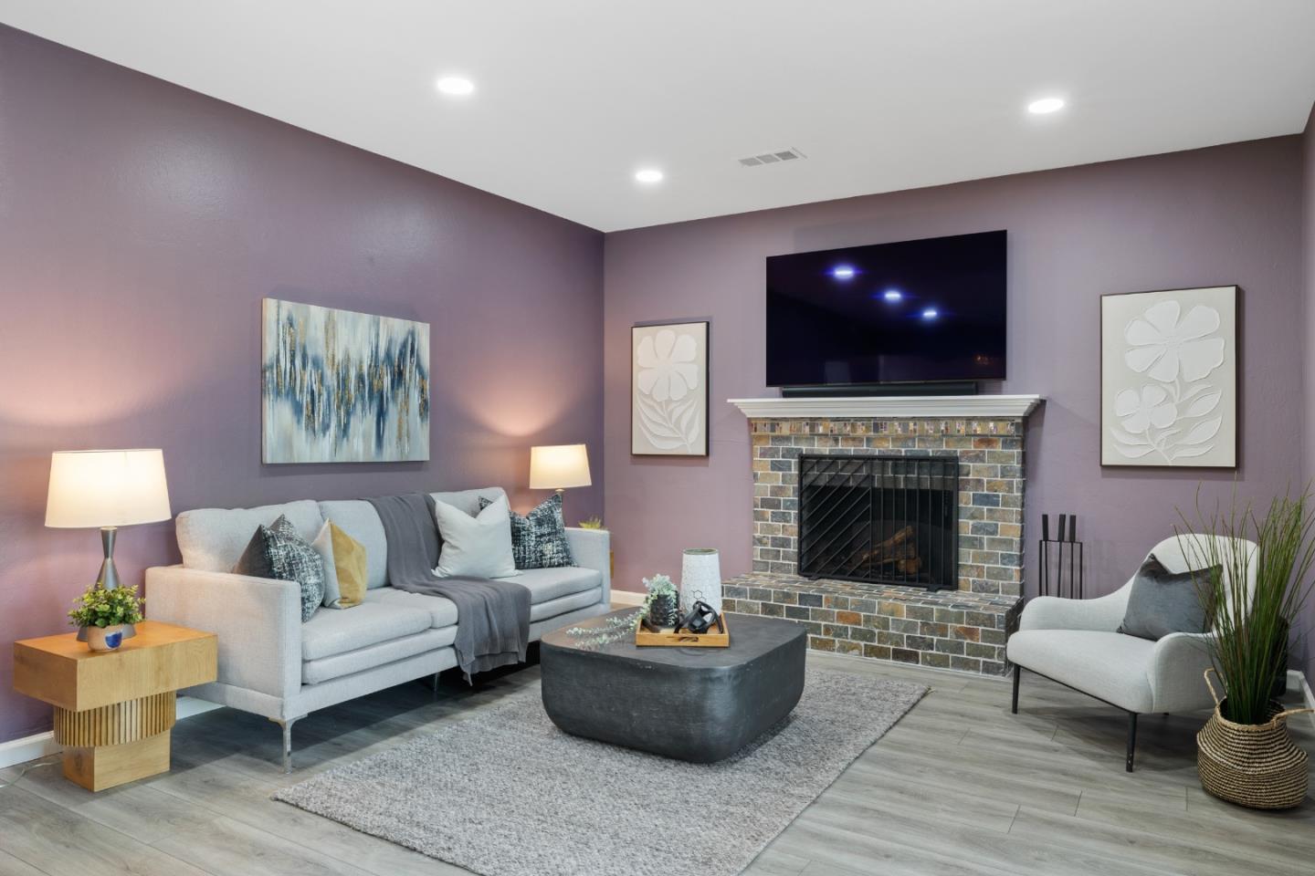 Detail Gallery Image 11 of 25 For 1573 Mallard Way, Sunnyvale,  CA 94087 - 4 Beds | 2 Baths