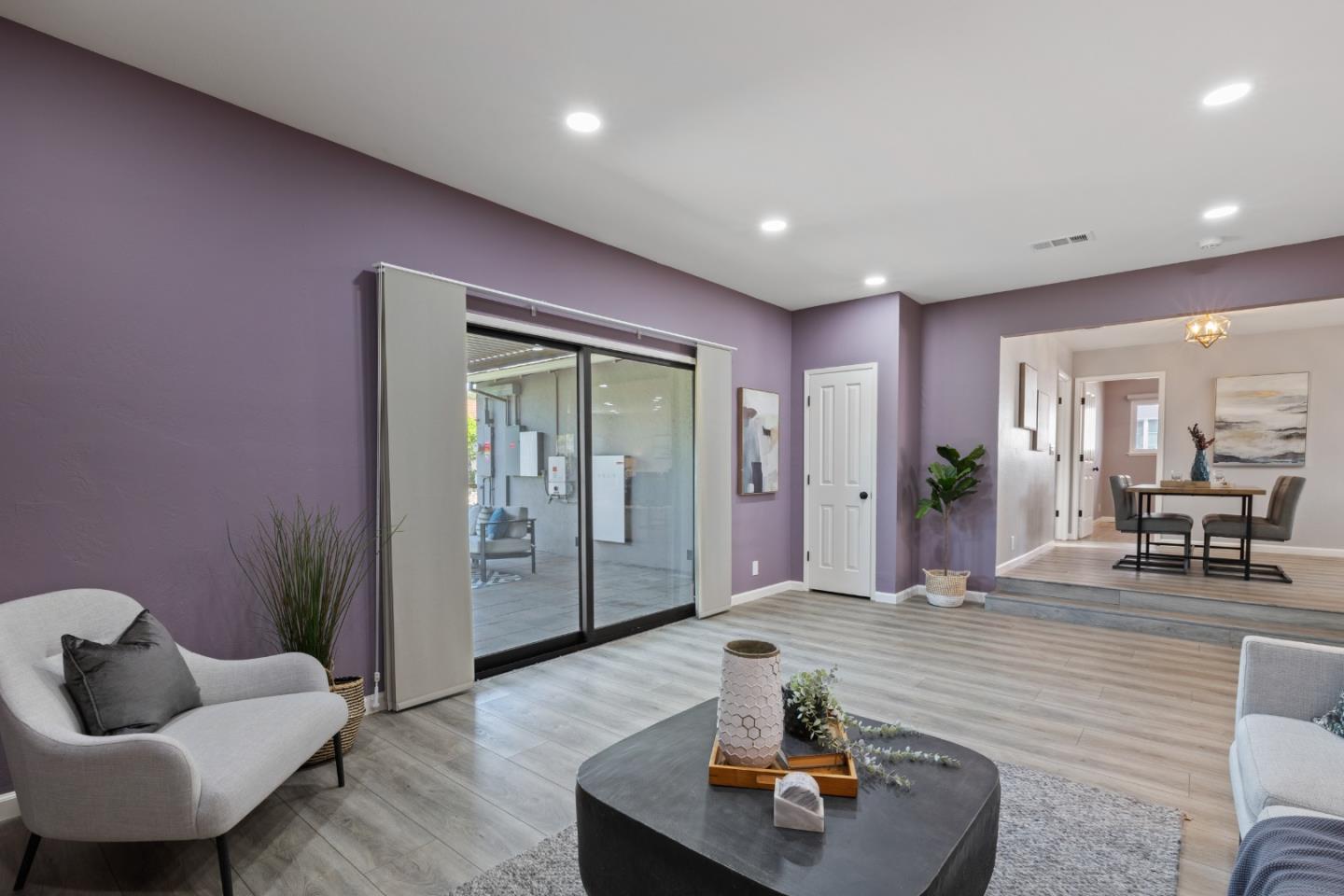 Detail Gallery Image 12 of 25 For 1573 Mallard Way, Sunnyvale,  CA 94087 - 4 Beds | 2 Baths