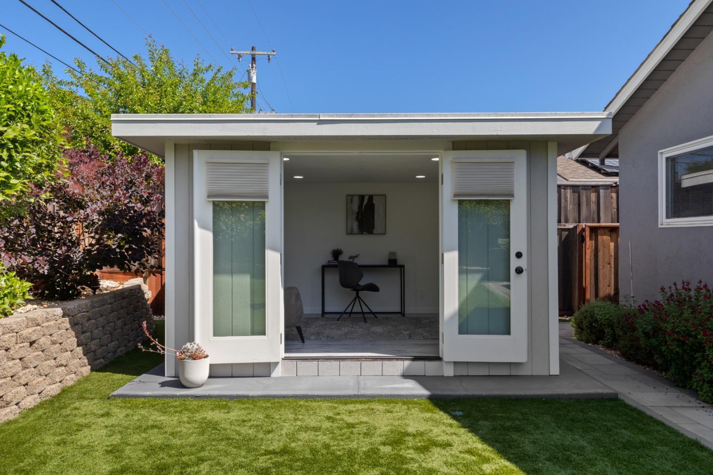 Detail Gallery Image 23 of 25 For 1573 Mallard Way, Sunnyvale,  CA 94087 - 4 Beds | 2 Baths