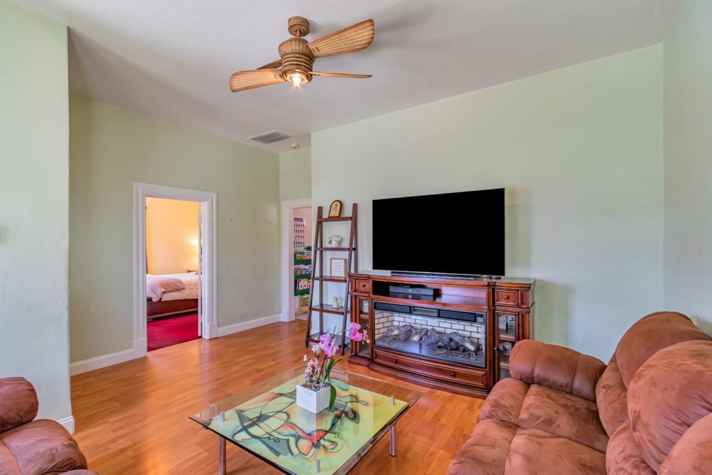 Detail Gallery Image 8 of 34 For 1101 Vine St, San Jose,  CA 95110 - 3 Beds | 1 Baths