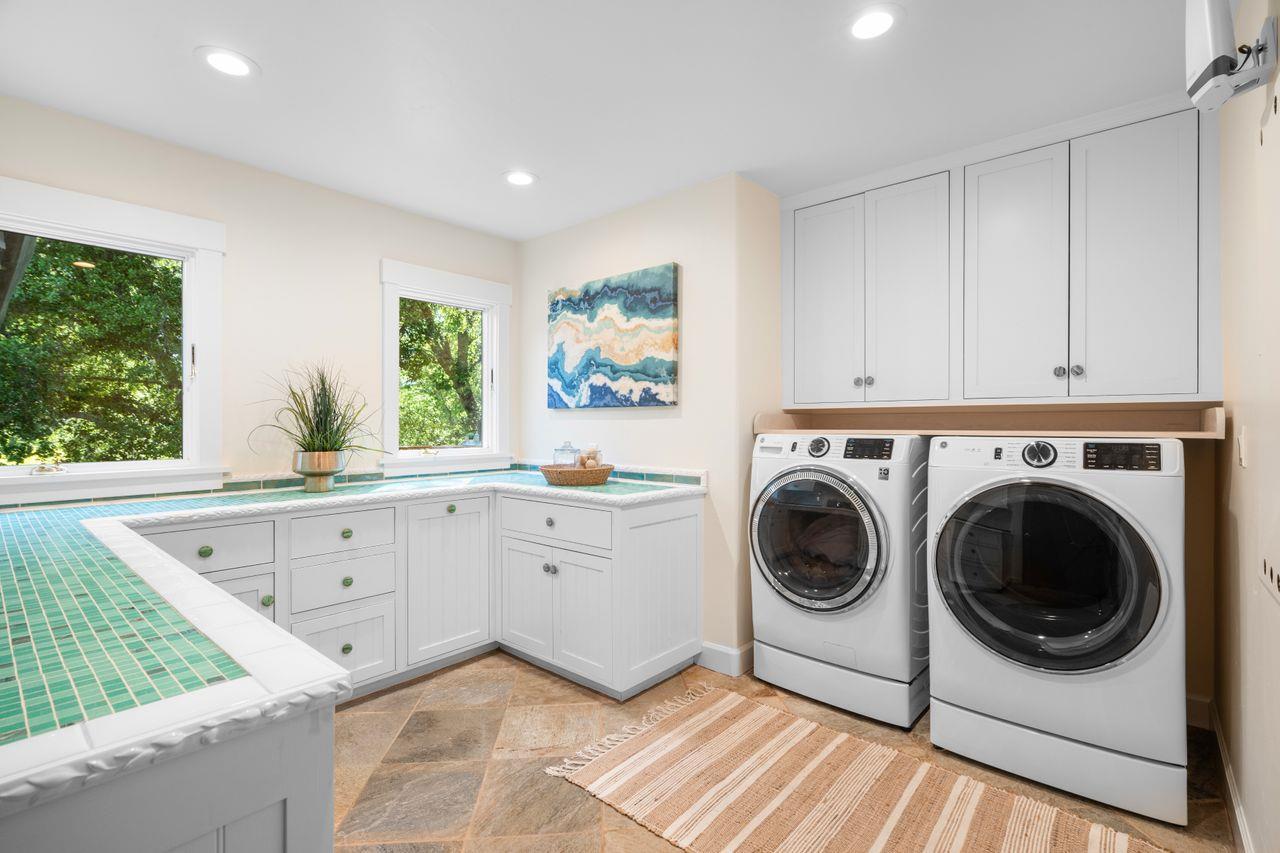 Detail Gallery Image 23 of 73 For 23447 Skyview Ter, Los Gatos,  CA 95033 - 3 Beds | 4 Baths