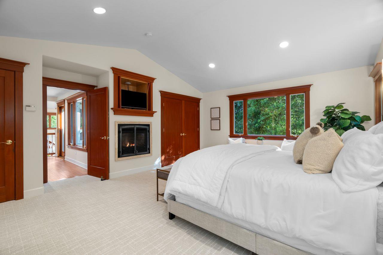 Detail Gallery Image 35 of 73 For 23447 Skyview Ter, Los Gatos,  CA 95033 - 3 Beds | 4 Baths