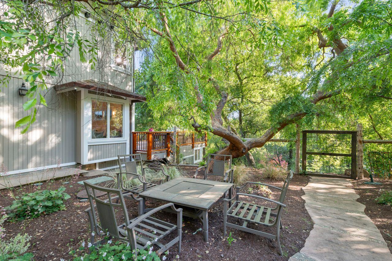 Detail Gallery Image 57 of 73 For 23447 Skyview Ter, Los Gatos,  CA 95033 - 3 Beds | 4 Baths
