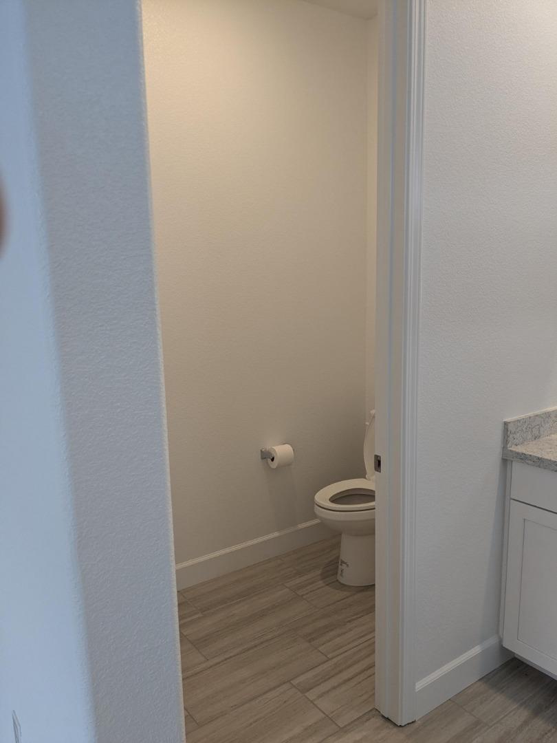 Detail Gallery Image 9 of 11 For 4860 Royal Lily Ave, Roseville,  CA 95747 - 4 Beds | 3/1 Baths