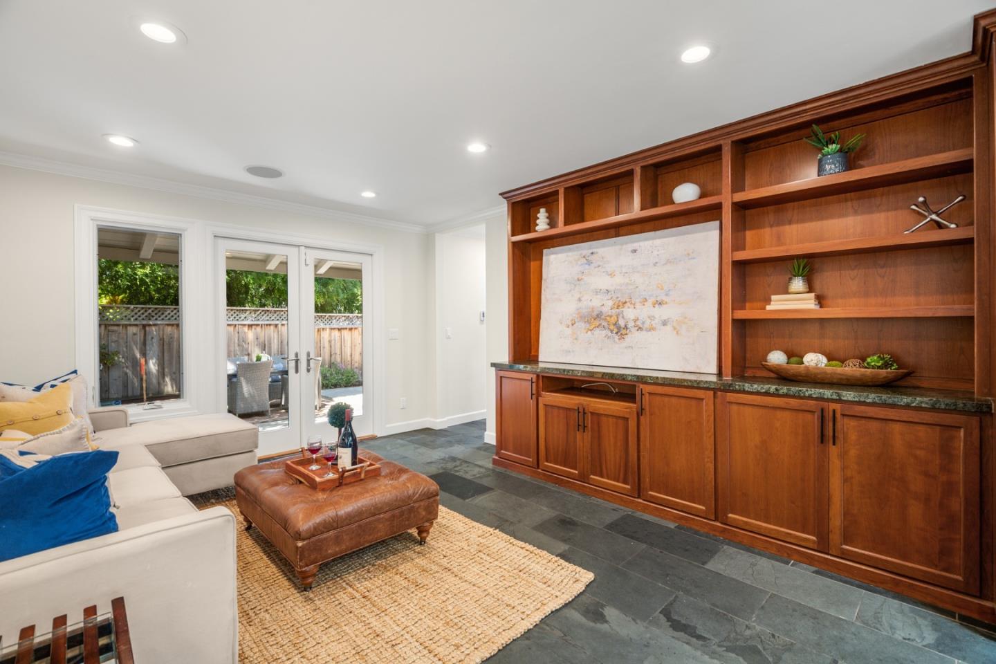 Detail Gallery Image 11 of 34 For 137 Fairmead Ln, Los Gatos,  CA 95032 - 4 Beds | 3 Baths