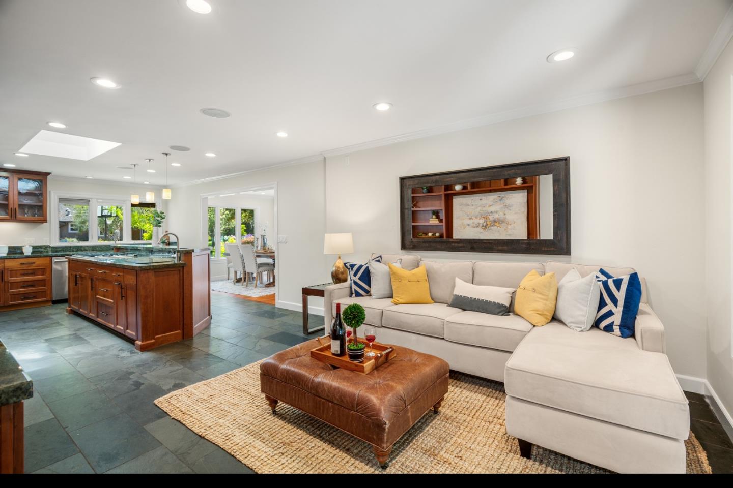 Detail Gallery Image 12 of 34 For 137 Fairmead Ln, Los Gatos,  CA 95032 - 4 Beds | 3 Baths