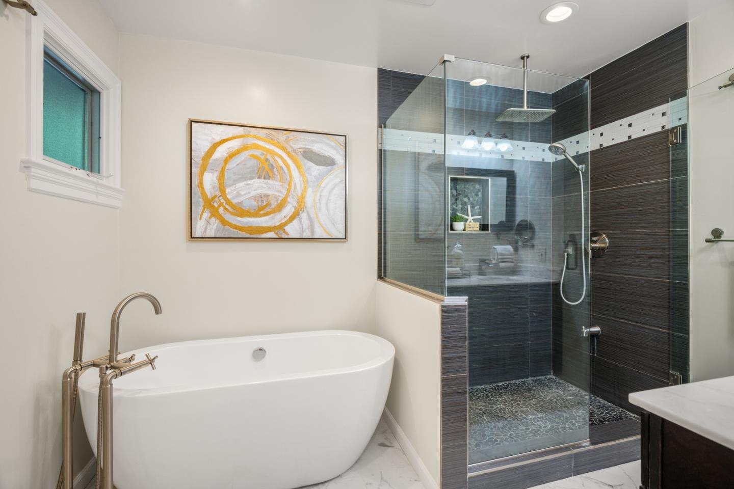 Detail Gallery Image 19 of 34 For 137 Fairmead Ln, Los Gatos,  CA 95032 - 4 Beds | 3 Baths