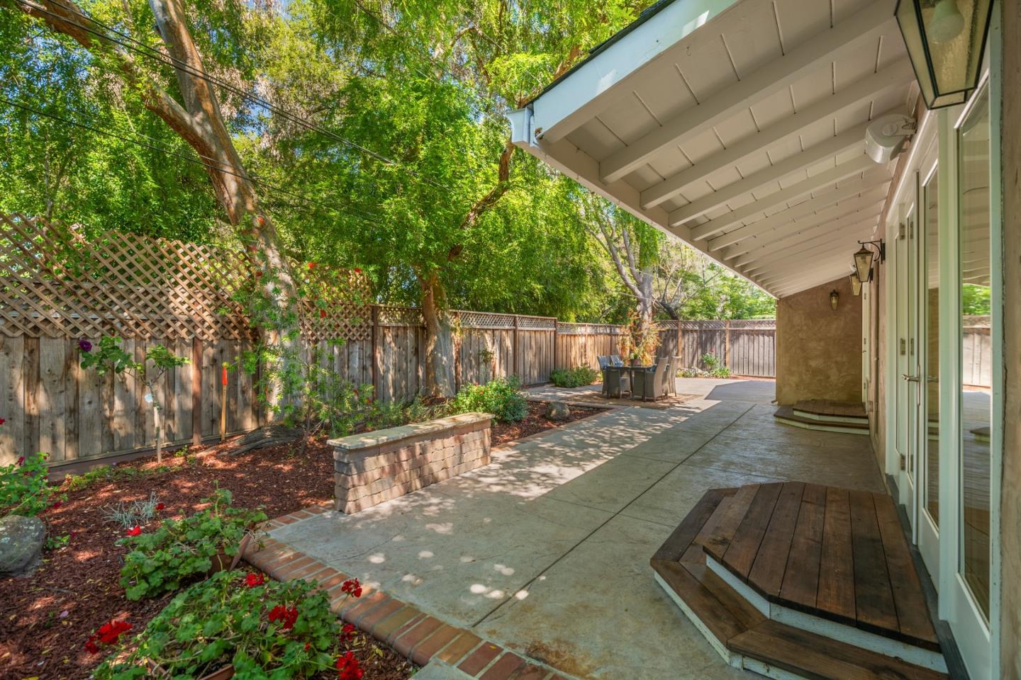 Detail Gallery Image 25 of 34 For 137 Fairmead Ln, Los Gatos,  CA 95032 - 4 Beds | 3 Baths