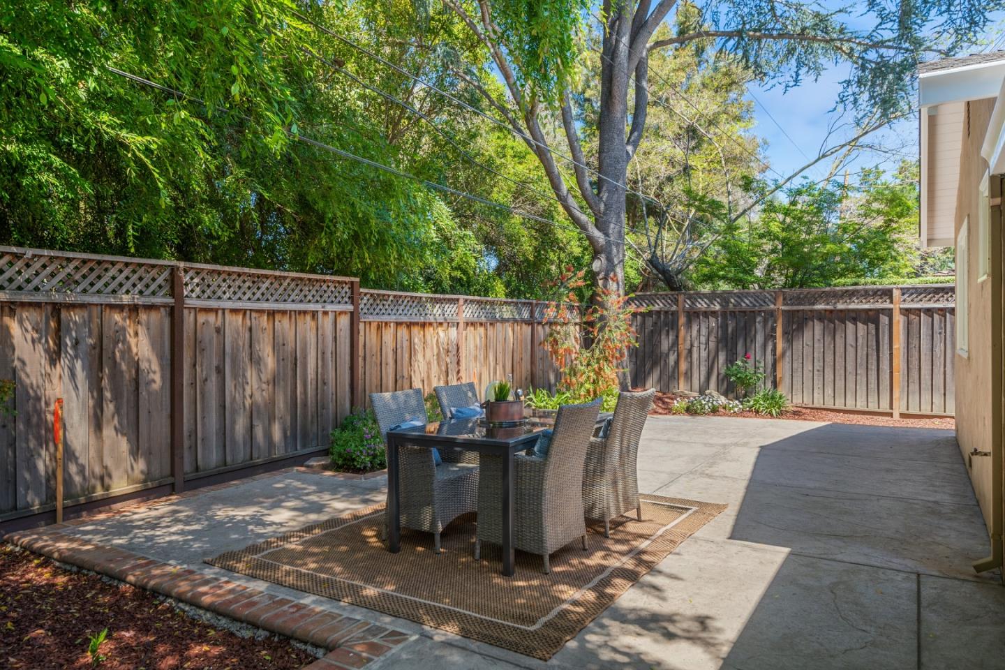 Detail Gallery Image 26 of 34 For 137 Fairmead Ln, Los Gatos,  CA 95032 - 4 Beds | 3 Baths