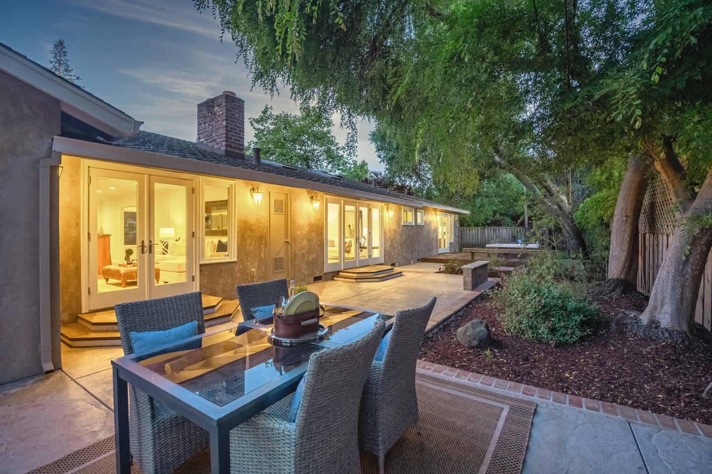 Detail Gallery Image 30 of 34 For 137 Fairmead Ln, Los Gatos,  CA 95032 - 4 Beds | 3 Baths
