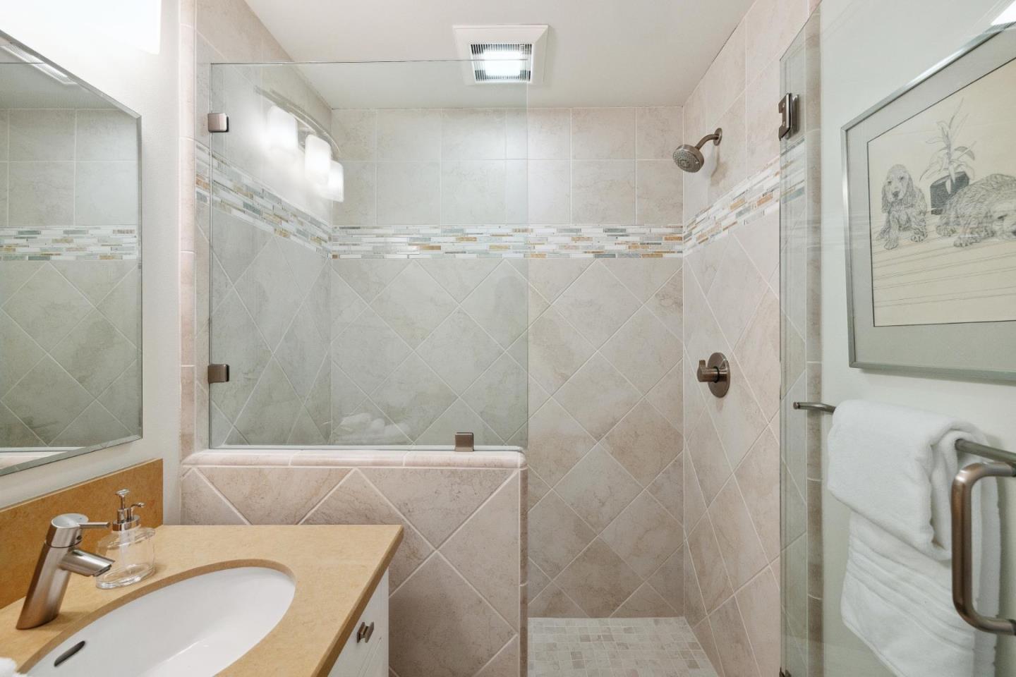Detail Gallery Image 18 of 27 For 9583 Redwood Ct, Carmel,  CA 93923 - 3 Beds | 3/1 Baths