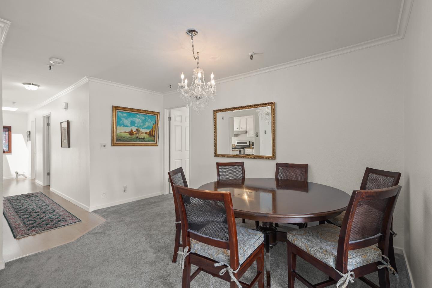 Detail Gallery Image 12 of 34 For 1500 Willow Ave #301,  Burlingame,  CA 94010 - 2 Beds | 2 Baths