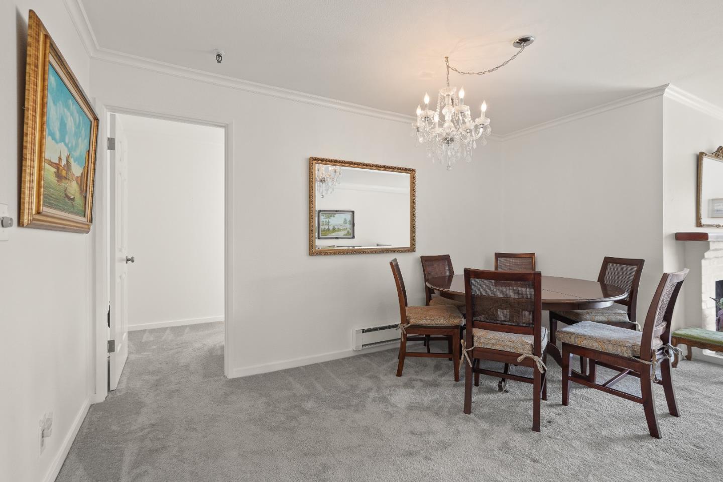 Detail Gallery Image 13 of 34 For 1500 Willow Ave #301,  Burlingame,  CA 94010 - 2 Beds | 2 Baths