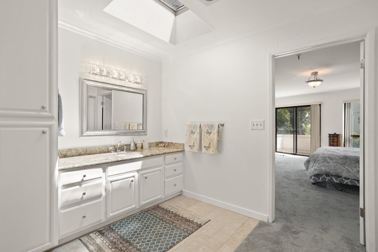 Detail Gallery Image 25 of 34 For 1500 Willow Ave #301,  Burlingame,  CA 94010 - 2 Beds | 2 Baths