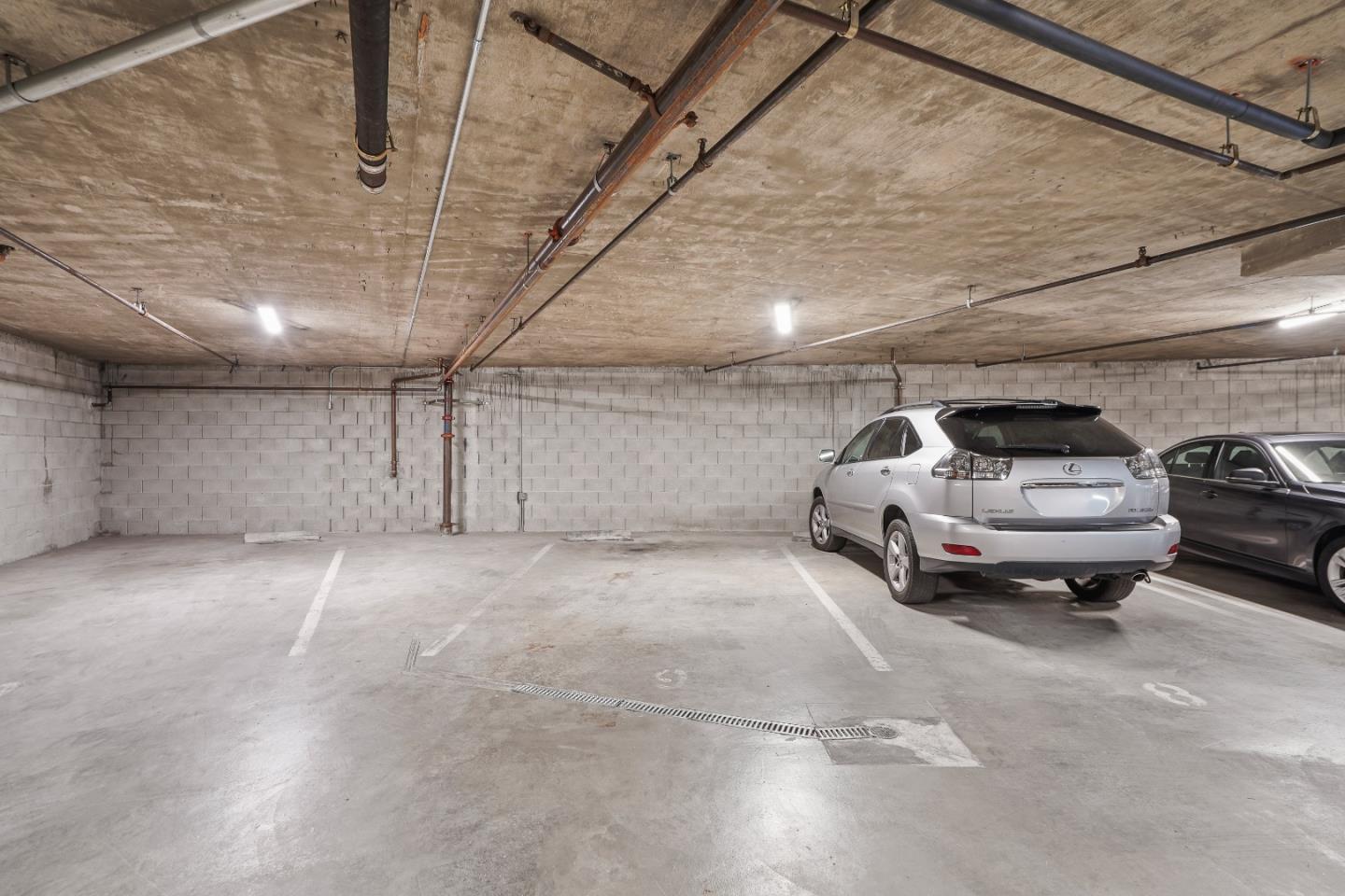 Detail Gallery Image 33 of 34 For 1500 Willow Ave #301,  Burlingame,  CA 94010 - 2 Beds | 2 Baths