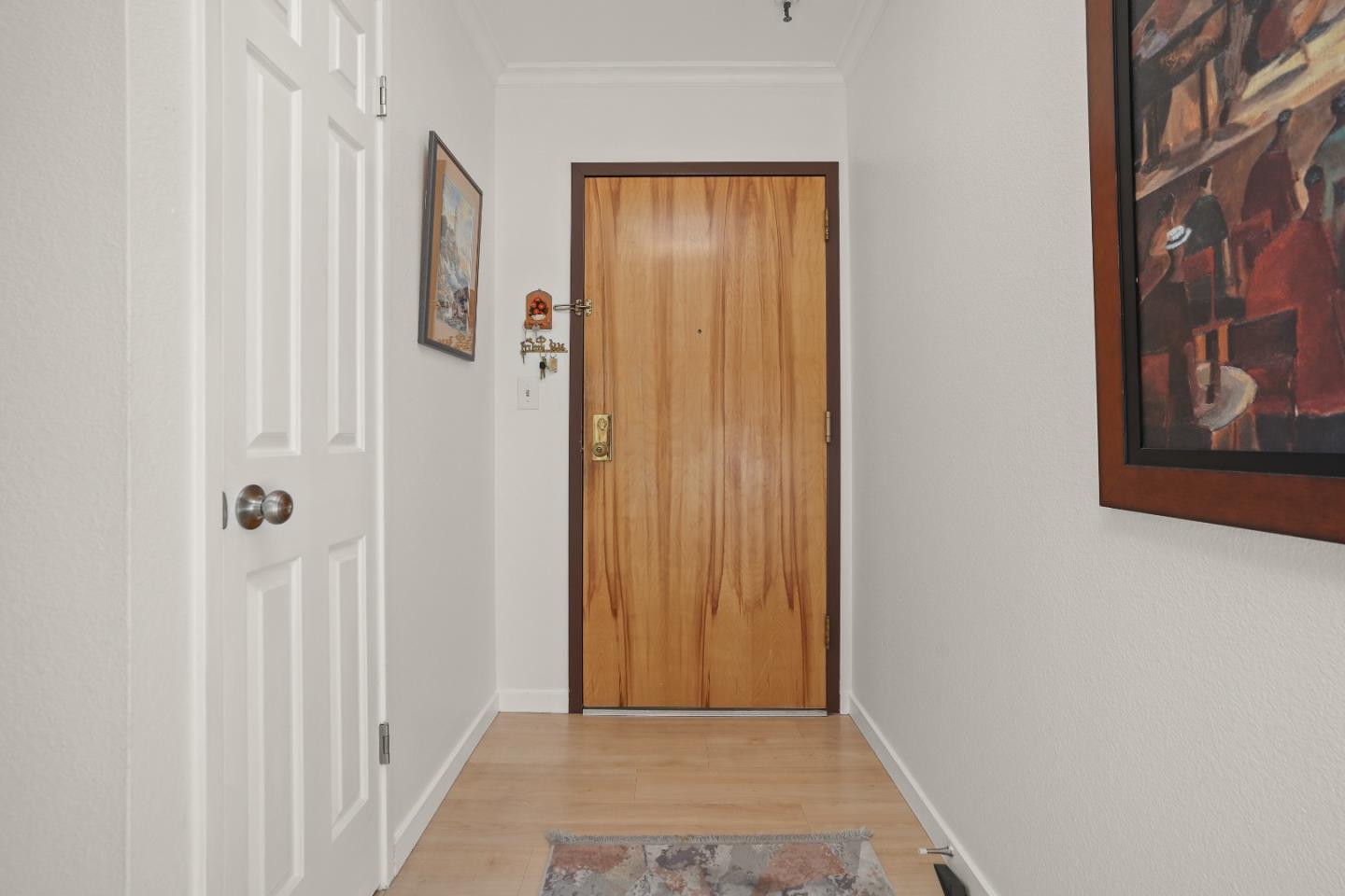 Detail Gallery Image 4 of 34 For 1500 Willow Ave #301,  Burlingame,  CA 94010 - 2 Beds | 2 Baths