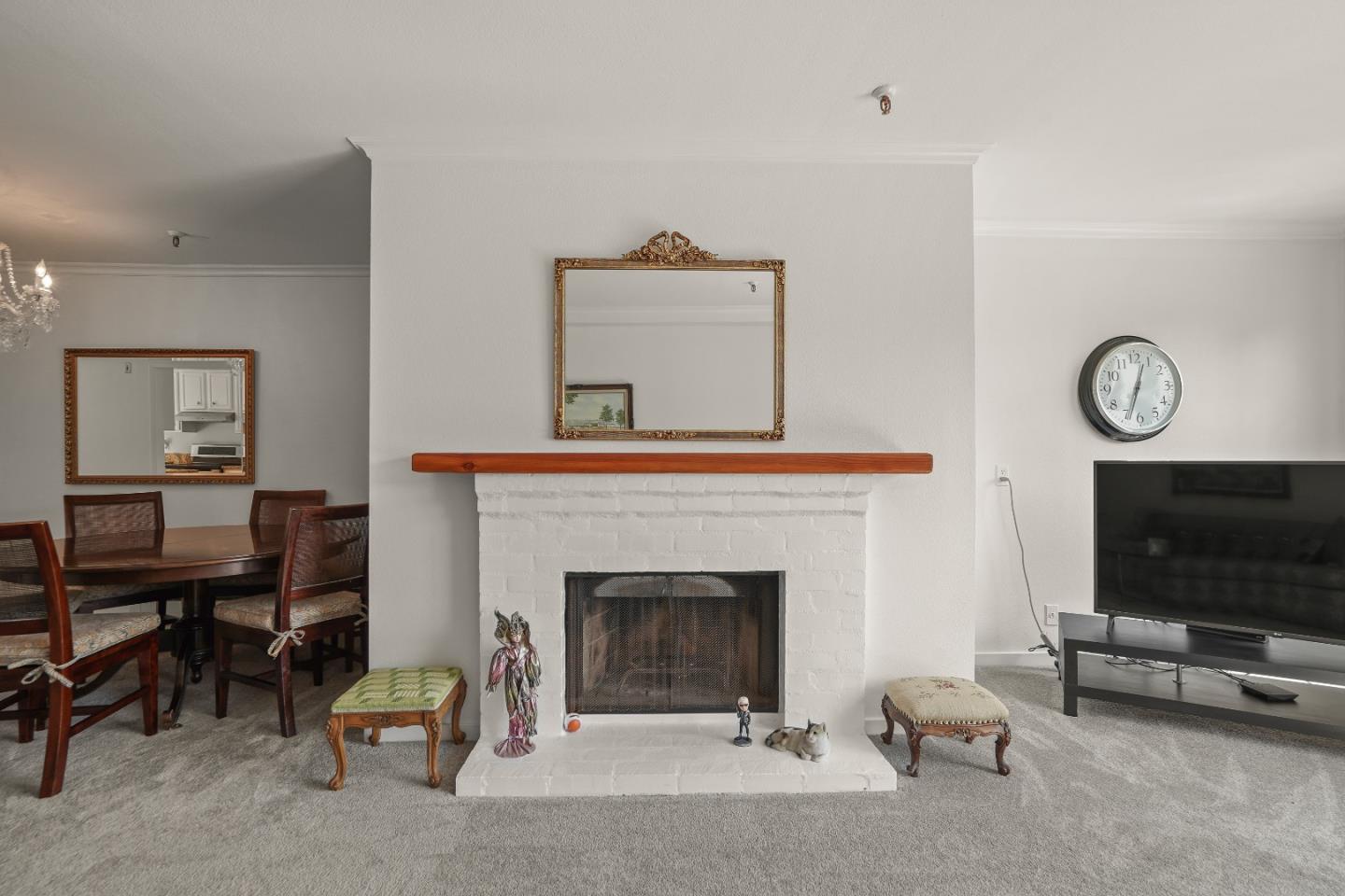 Detail Gallery Image 9 of 34 For 1500 Willow Ave #301,  Burlingame,  CA 94010 - 2 Beds | 2 Baths