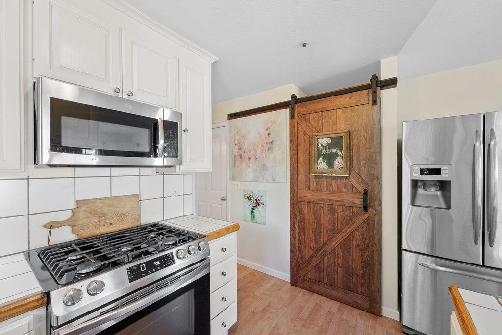 Detail Gallery Image 15 of 42 For 152 Myrtle St, Santa Cruz,  CA 95060 - 3 Beds | 2/1 Baths