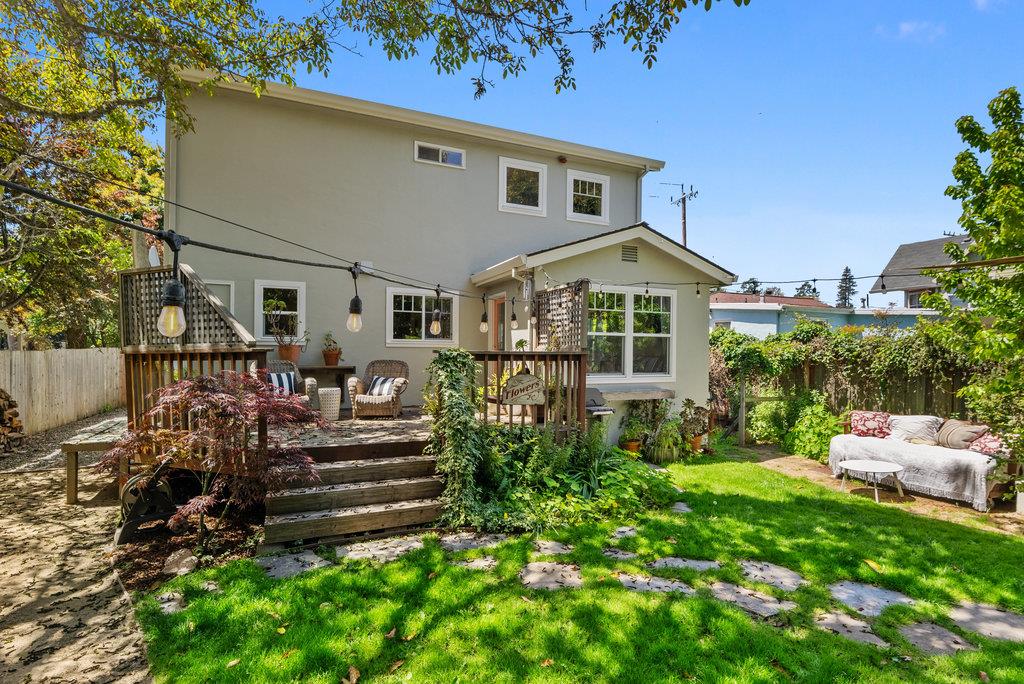 Detail Gallery Image 25 of 42 For 152 Myrtle St, Santa Cruz,  CA 95060 - 3 Beds | 2/1 Baths