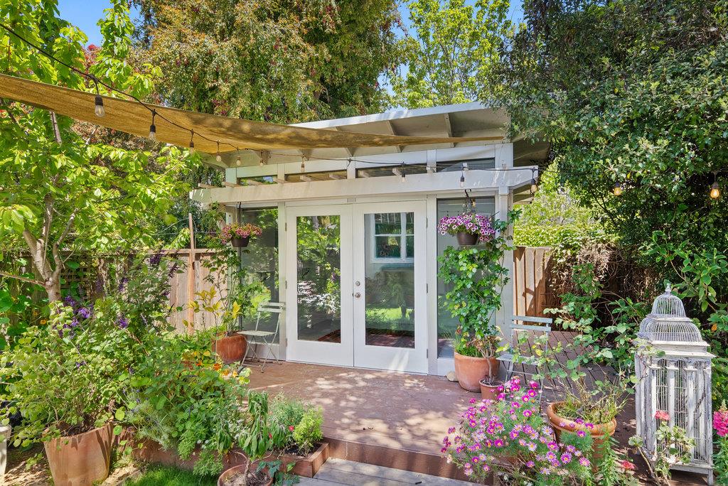 Detail Gallery Image 27 of 42 For 152 Myrtle St, Santa Cruz,  CA 95060 - 3 Beds | 2/1 Baths