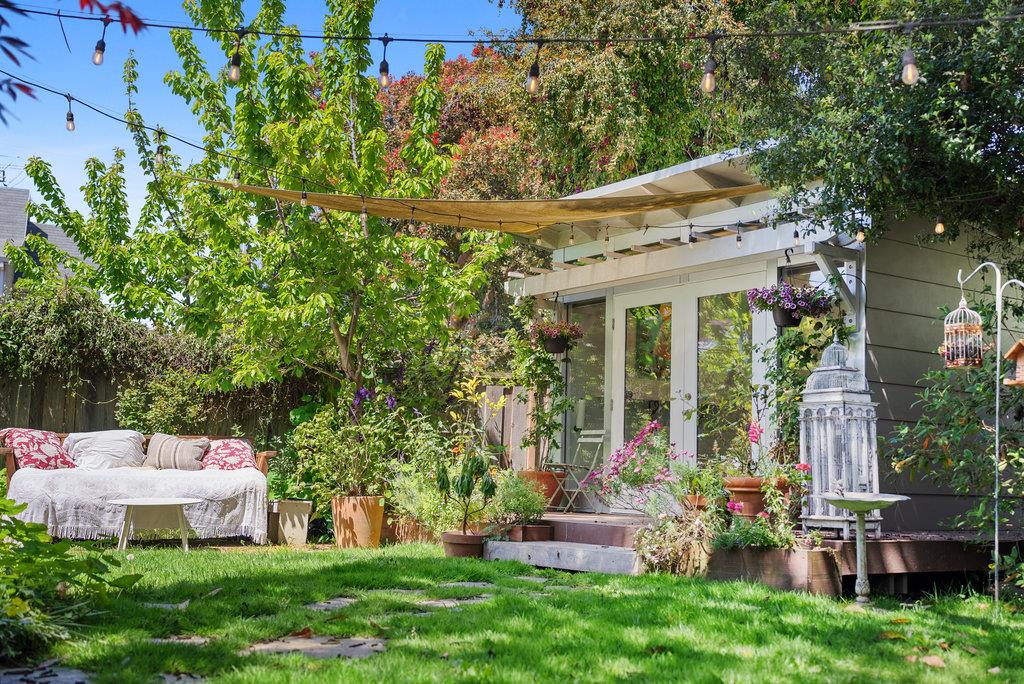Detail Gallery Image 28 of 42 For 152 Myrtle St, Santa Cruz,  CA 95060 - 3 Beds | 2/1 Baths