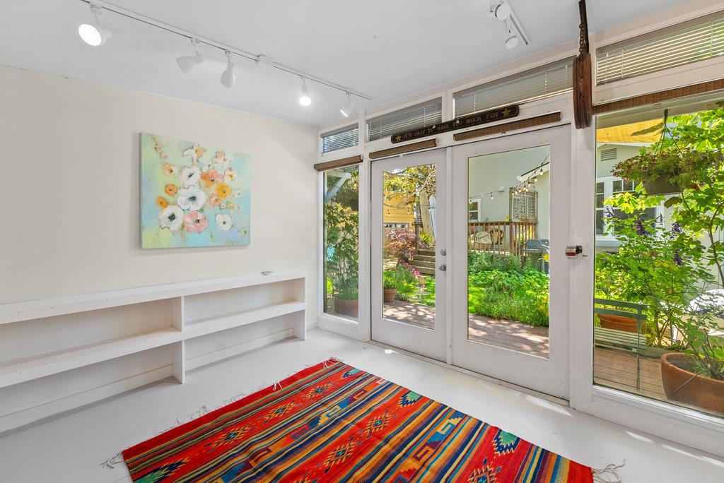 Detail Gallery Image 29 of 42 For 152 Myrtle St, Santa Cruz,  CA 95060 - 3 Beds | 2/1 Baths