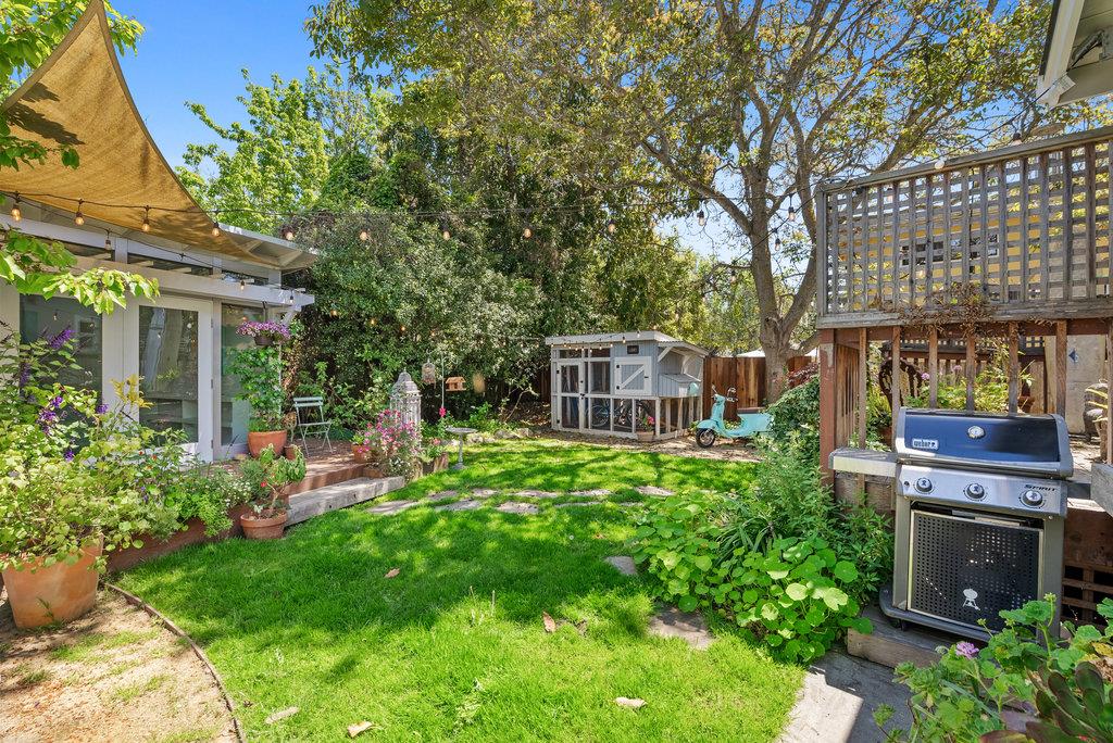 Detail Gallery Image 32 of 42 For 152 Myrtle St, Santa Cruz,  CA 95060 - 3 Beds | 2/1 Baths
