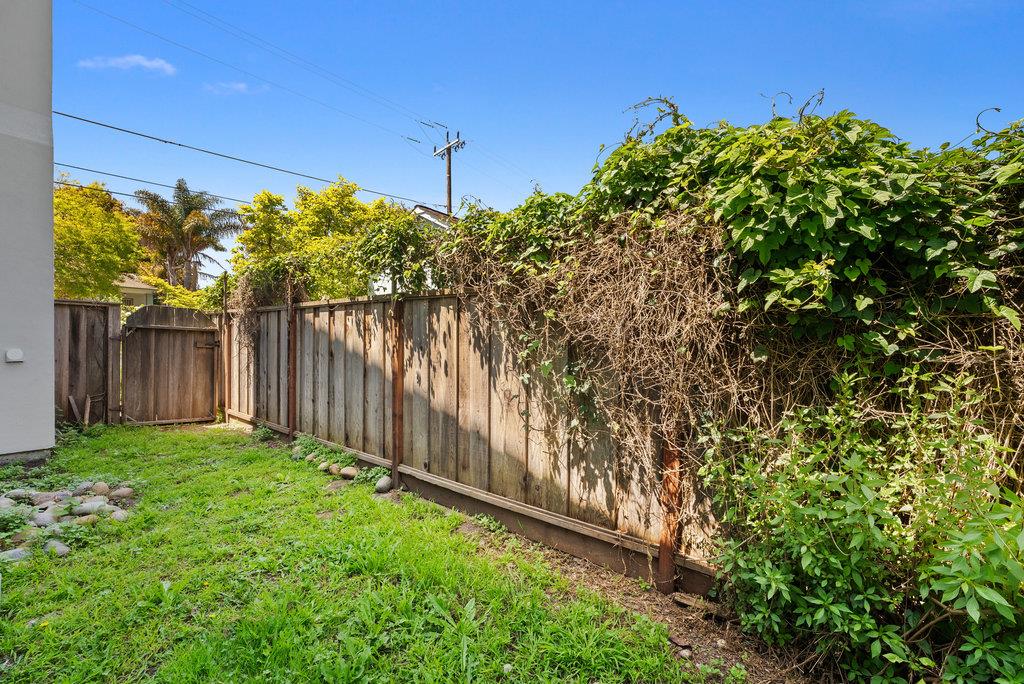 Detail Gallery Image 33 of 42 For 152 Myrtle St, Santa Cruz,  CA 95060 - 3 Beds | 2/1 Baths