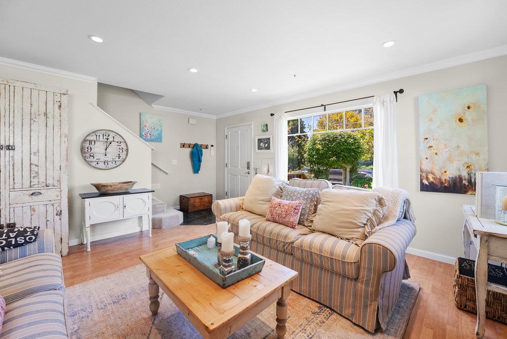 Detail Gallery Image 6 of 42 For 152 Myrtle St, Santa Cruz,  CA 95060 - 3 Beds | 2/1 Baths