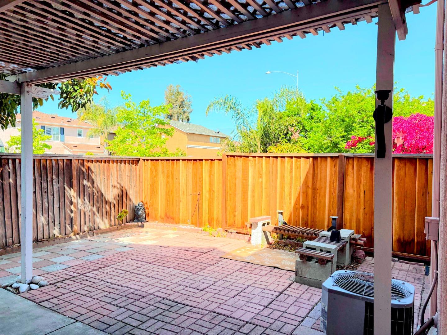 Detail Gallery Image 22 of 23 For 1605 Hermocilla Way, San Jose,  CA 95116 - 3 Beds | 2/1 Baths
