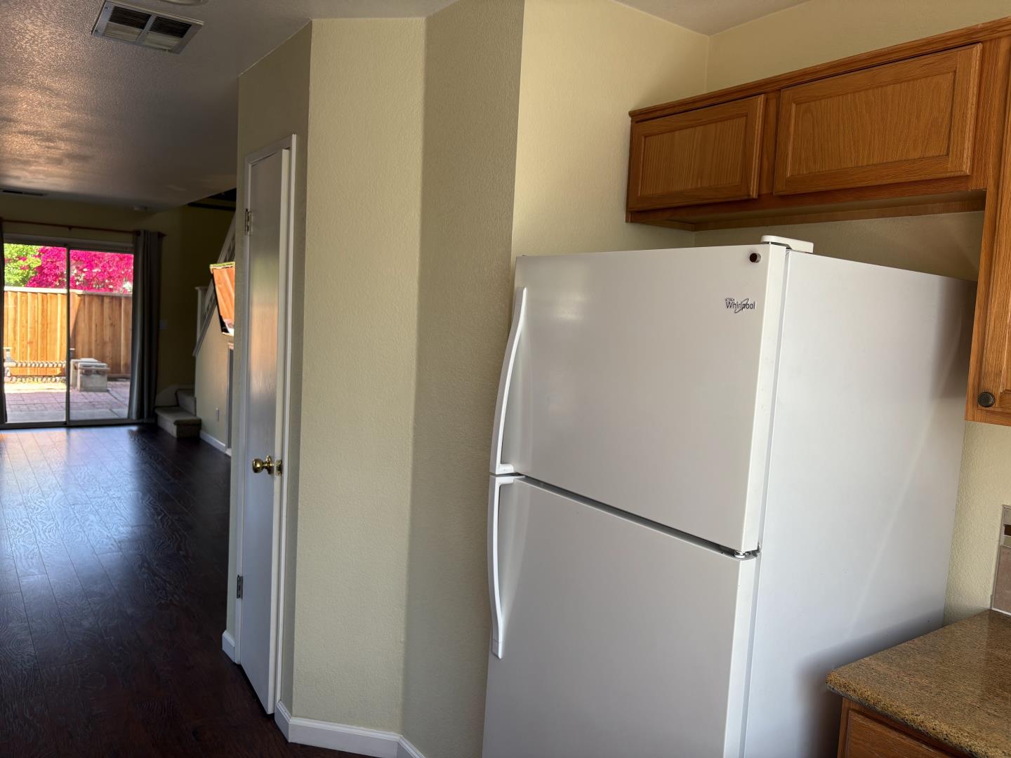 Detail Gallery Image 9 of 23 For 1605 Hermocilla Way, San Jose,  CA 95116 - 3 Beds | 2/1 Baths