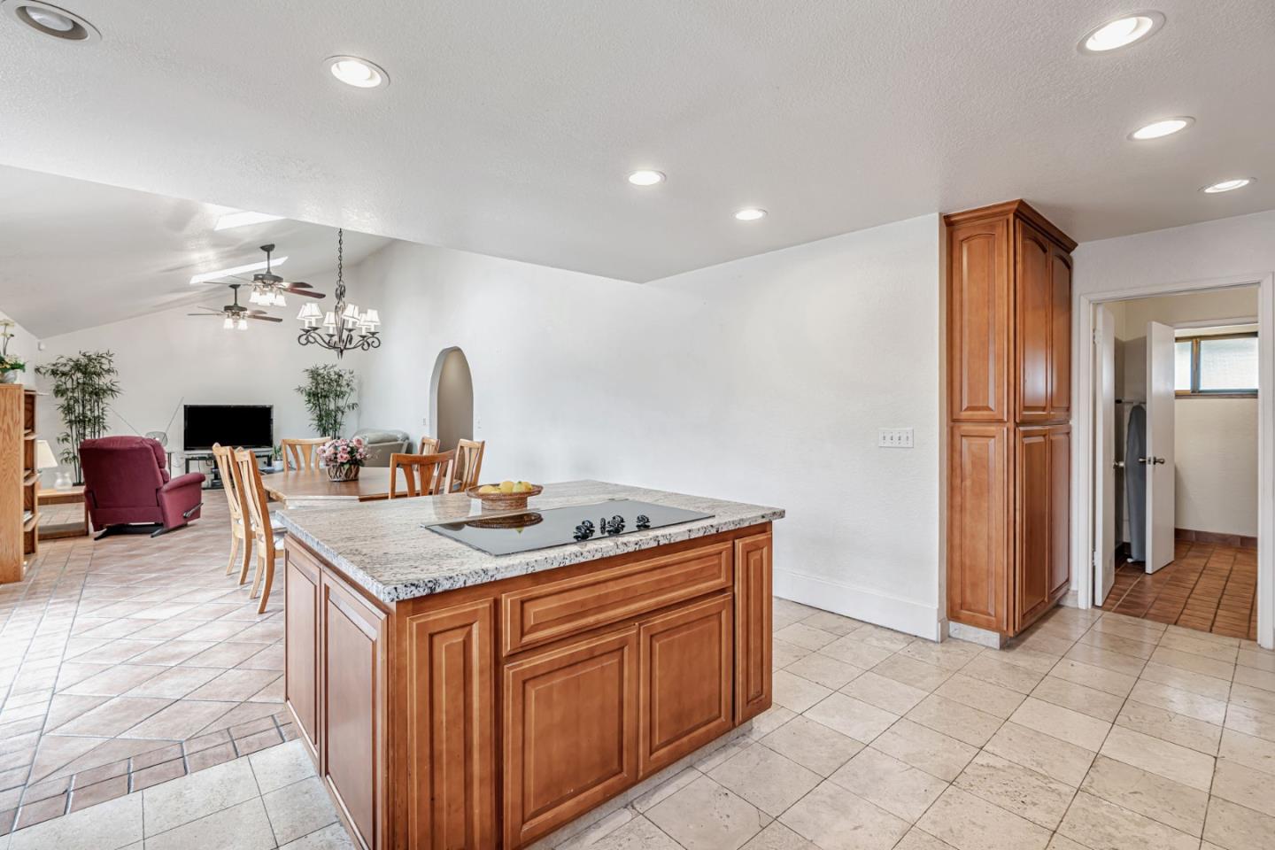 Detail Gallery Image 15 of 27 For 340 Merrill Rd, San Juan Bautista,  CA 95045 - 3 Beds | 2/1 Baths