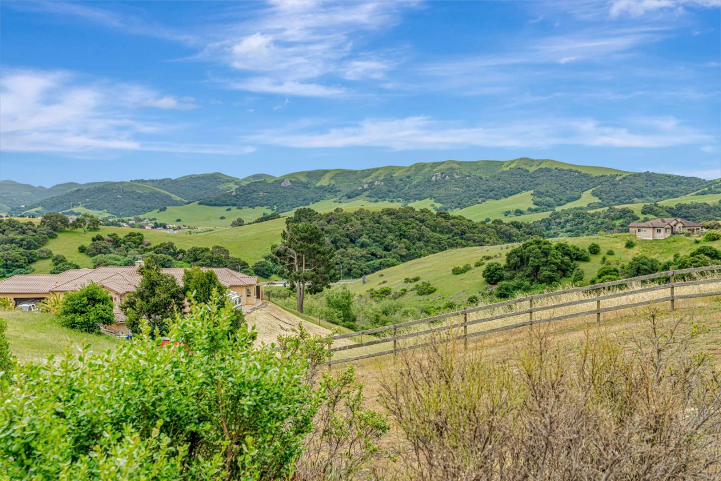 Detail Gallery Image 3 of 27 For 340 Merrill Rd, San Juan Bautista,  CA 95045 - 3 Beds | 2/1 Baths