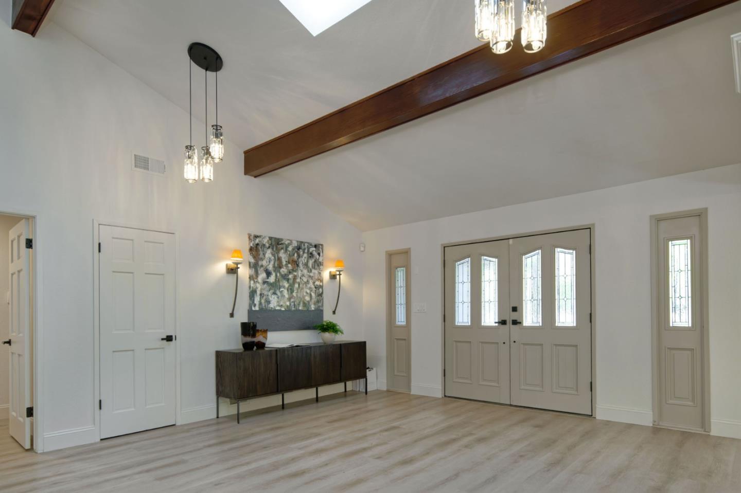 Detail Gallery Image 4 of 24 For 14429 Chester Ave, Saratoga,  CA 95070 - 5 Beds | 3/2 Baths
