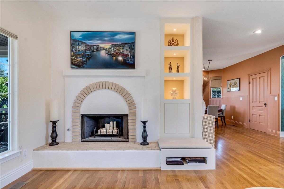 Detail Gallery Image 12 of 48 For 410 Monterey, Capitola,  CA 95010 - 3 Beds | 2 Baths