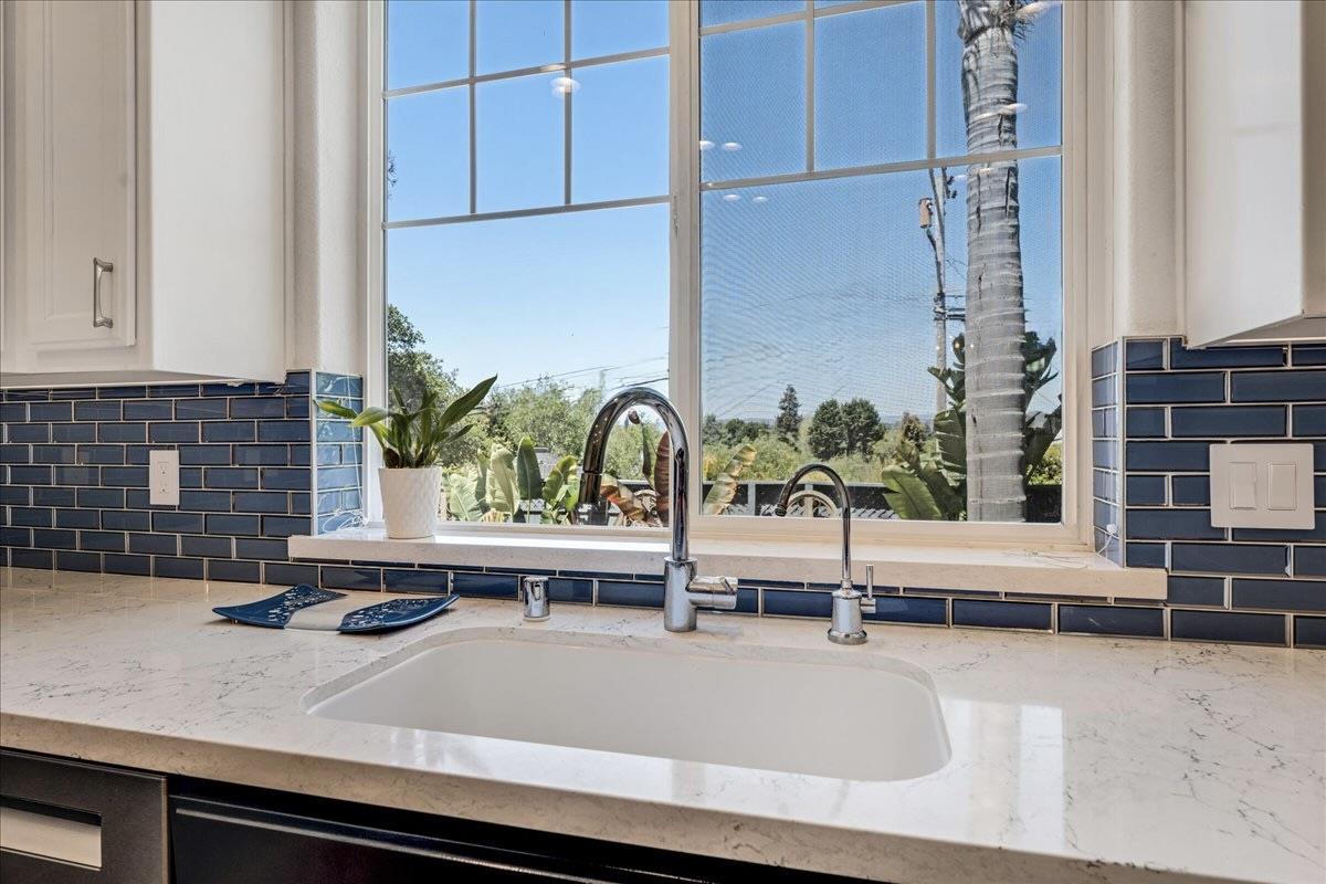 Detail Gallery Image 18 of 48 For 410 Monterey, Capitola,  CA 95010 - 3 Beds | 2 Baths