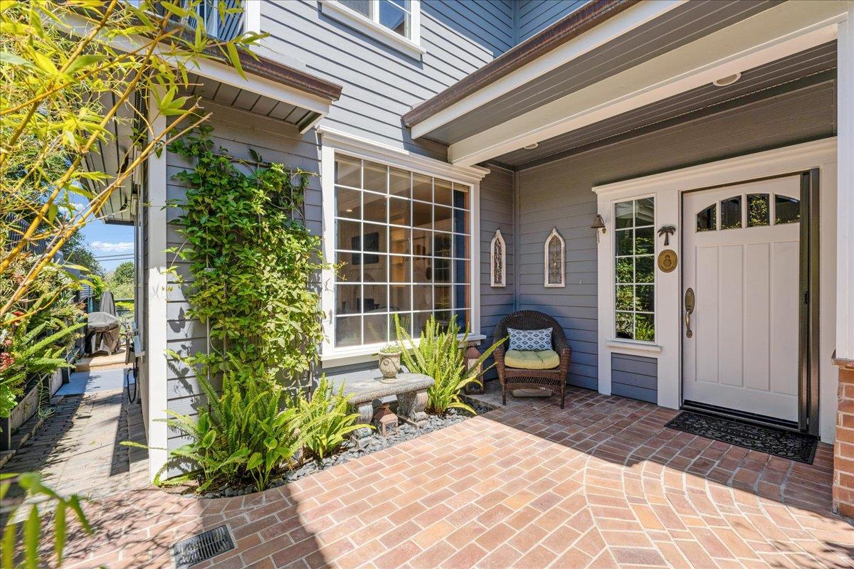 Detail Gallery Image 5 of 48 For 410 Monterey, Capitola,  CA 95010 - 3 Beds | 2 Baths
