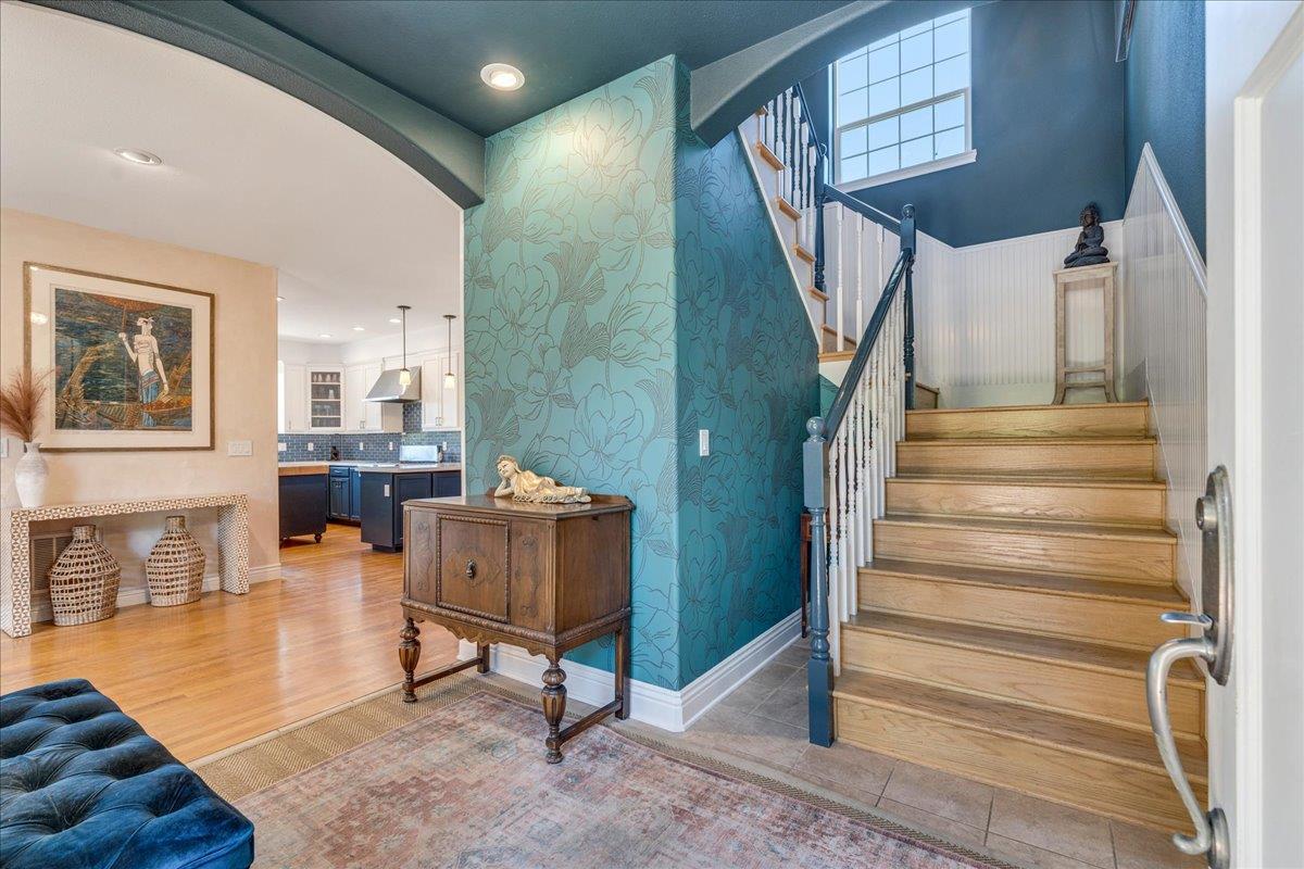 Detail Gallery Image 6 of 48 For 410 Monterey, Capitola,  CA 95010 - 3 Beds | 2 Baths