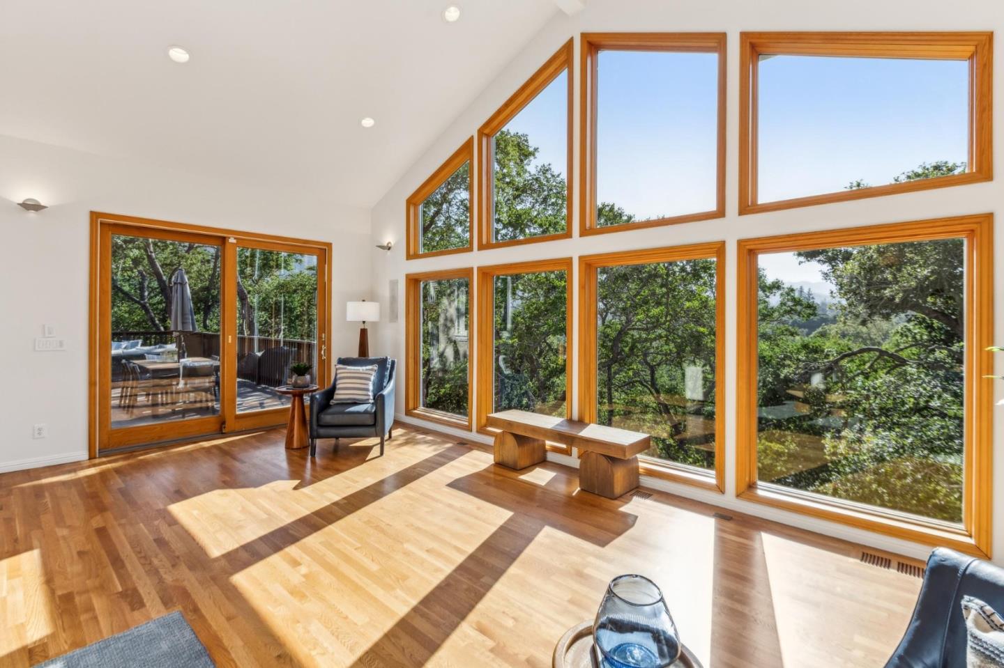 Detail Gallery Image 18 of 84 For 18500 Hillview Dr, Monte Sereno,  CA 95030 - 4 Beds | 4 Baths