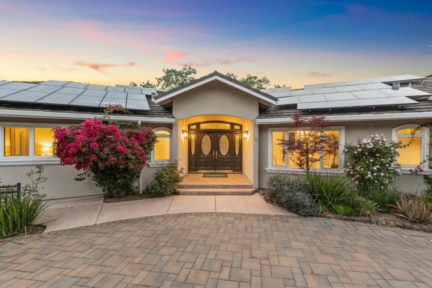 Detail Gallery Image 2 of 84 For 18500 Hillview Dr, Monte Sereno,  CA 95030 - 4 Beds | 4 Baths
