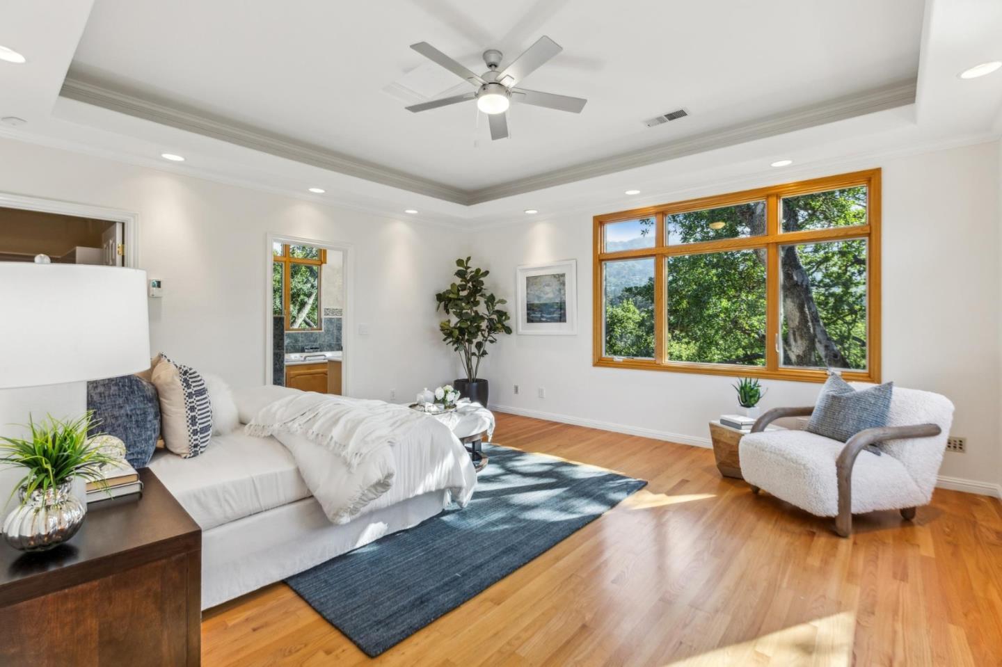Detail Gallery Image 24 of 84 For 18500 Hillview Dr, Monte Sereno,  CA 95030 - 4 Beds | 4 Baths