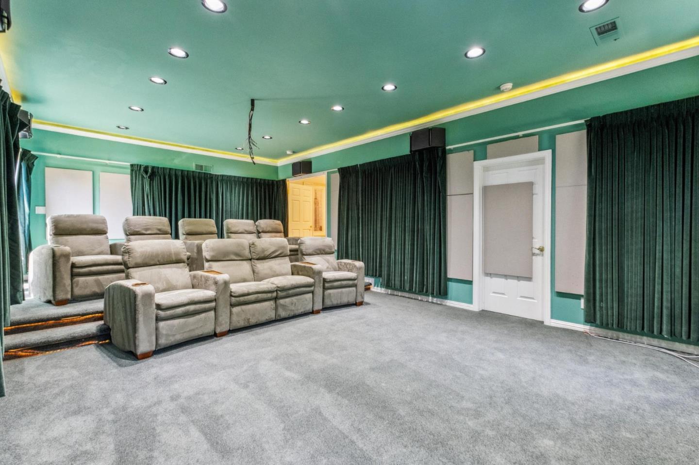 Detail Gallery Image 46 of 84 For 18500 Hillview Dr, Monte Sereno,  CA 95030 - 4 Beds | 4 Baths