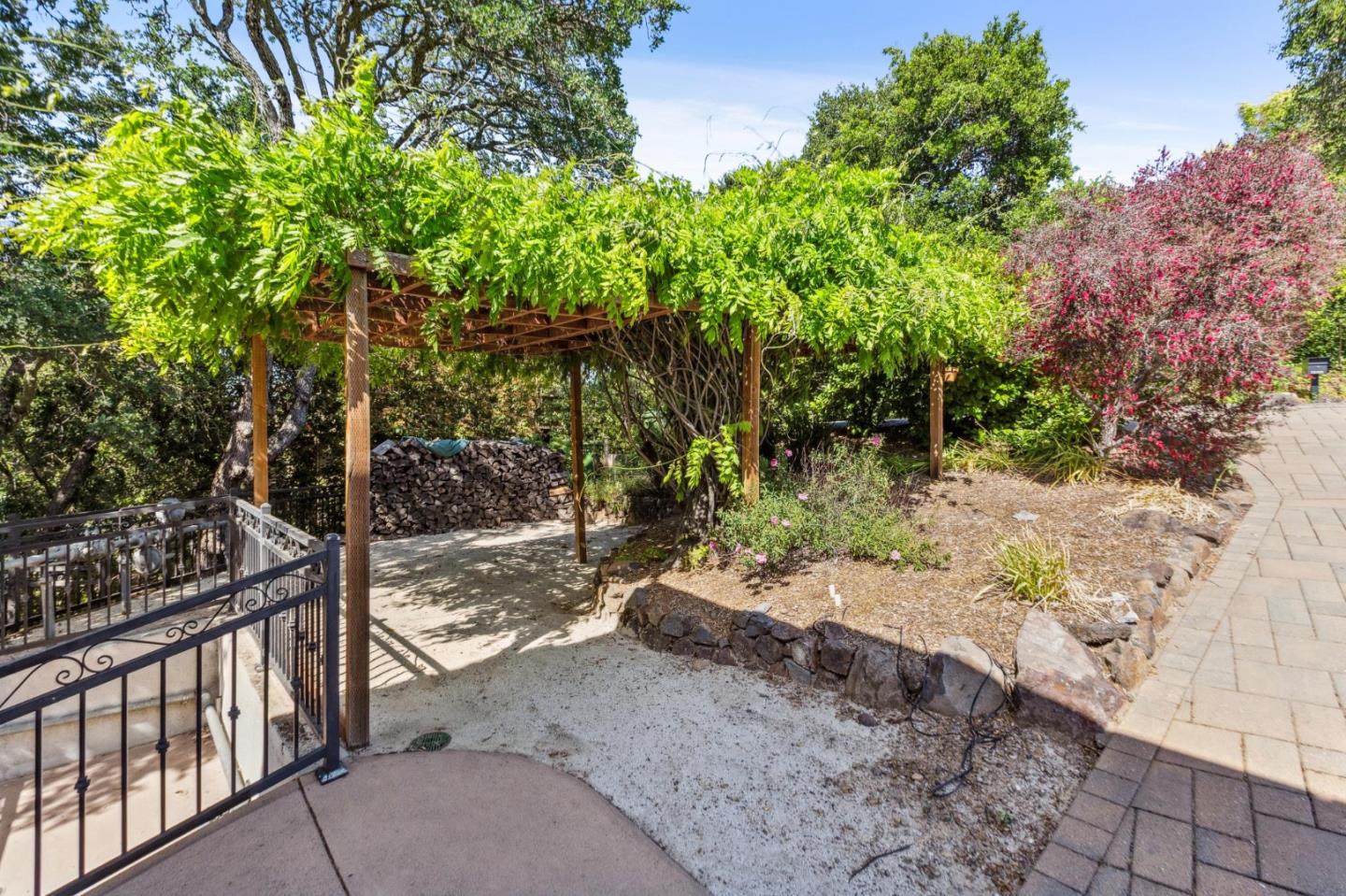 Detail Gallery Image 59 of 84 For 18500 Hillview Dr, Monte Sereno,  CA 95030 - 4 Beds | 4 Baths
